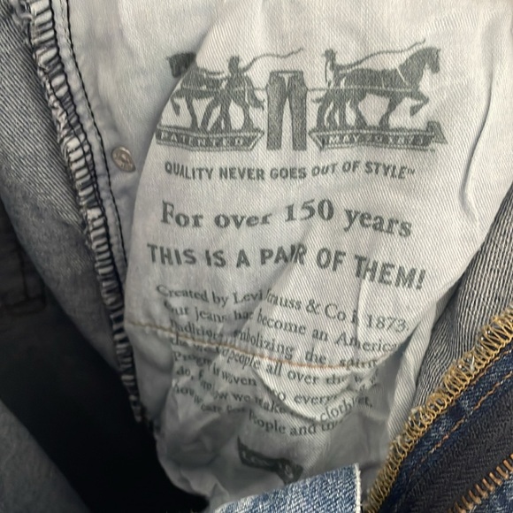 Levi Strauss Blue Denim Jeans size 40 - Picture 4 of 9